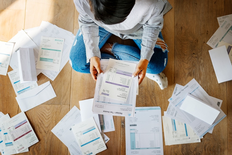 woman managing the debt 2021 08 27 00 03 37 utc
